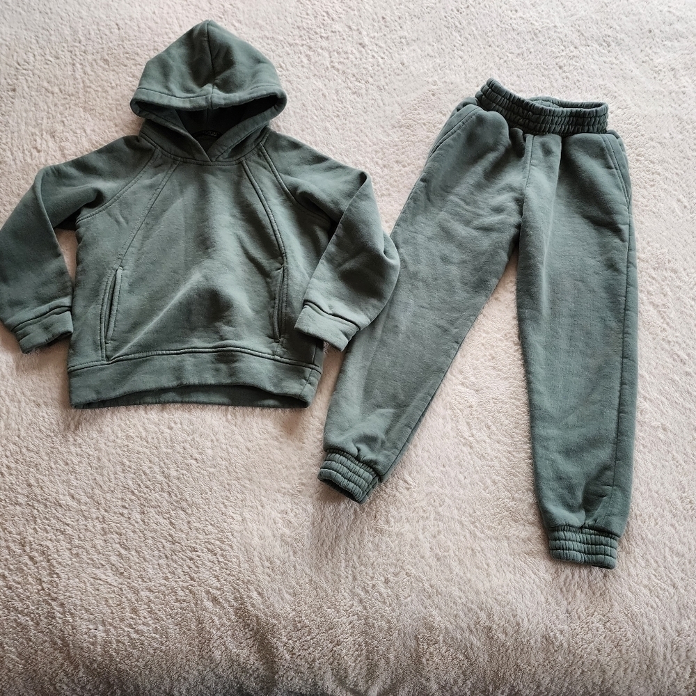 Toddler Kid boy / girl European super warm fleece winter outfit, Size 2t, 5